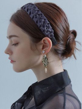 Dana Burton Off Twist Headband