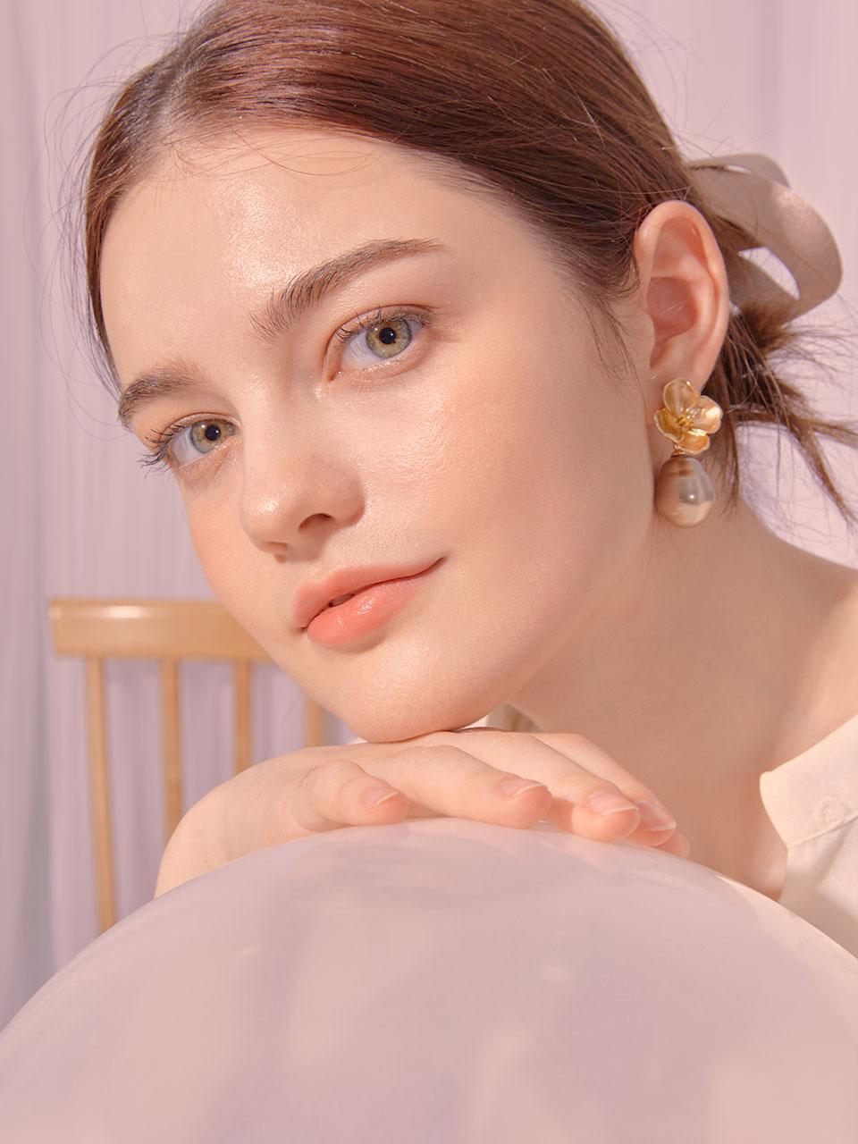 Dana Burton Velita Ribbon Hair Pin