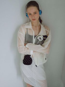 DANCING GRANDMA BOGGLE BALL CROSS-BODY BAG [BLACK]