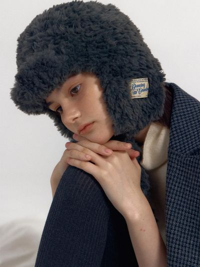 DANCING GRANDMA FUR TROOPER HAT [GRAY]
