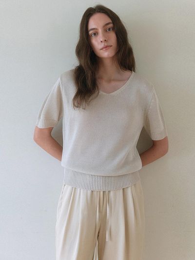 dankedir Basic Short Sleeve V-Neck Knit Top_Beige