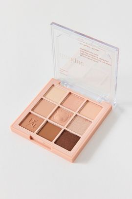 Dasique Dasique The Brown Bear Eyeshadow Palette in Brown Bear at Urban Outfitters