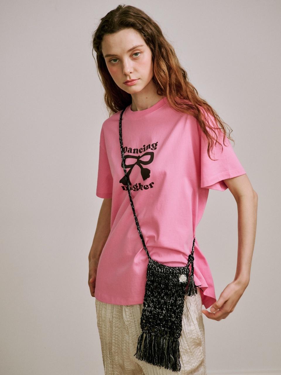DAUGHTER Dancing Daughter T-Shirt - Pink