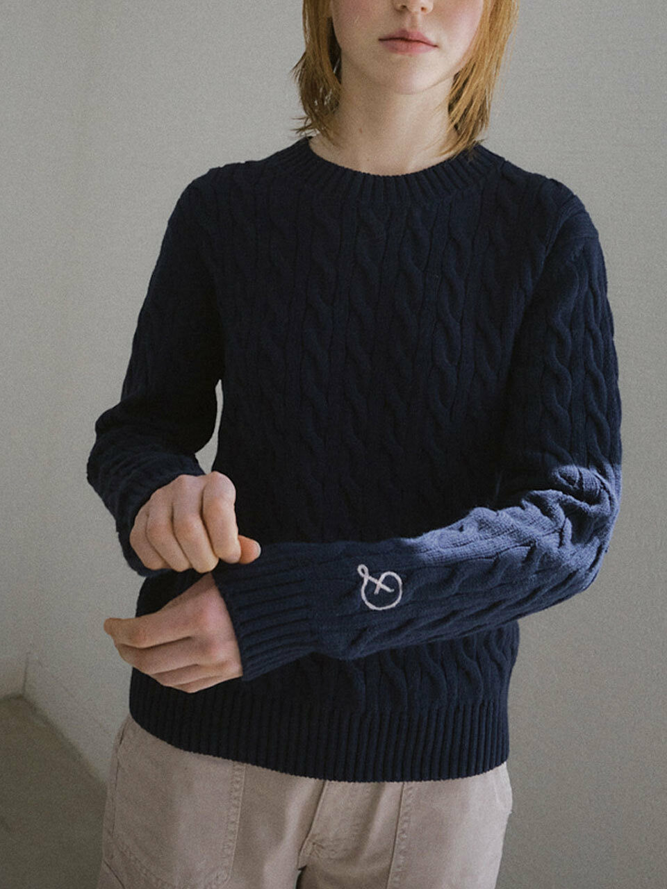 DAUGHTER Sleeve Embroidery Cable Pullover_Navy