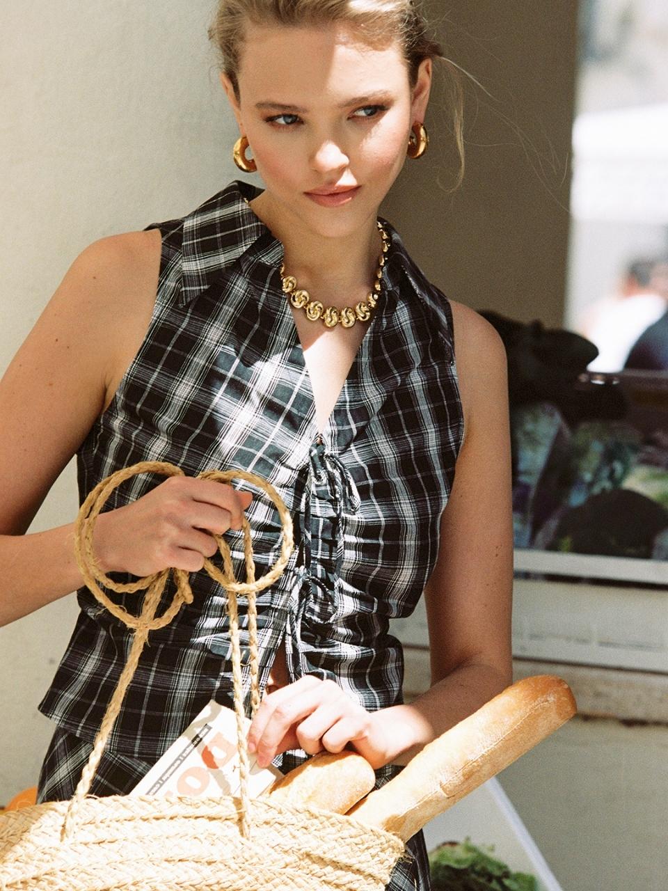 DAZE DAYZ MADELEINE SLEEVELESS SHIRT