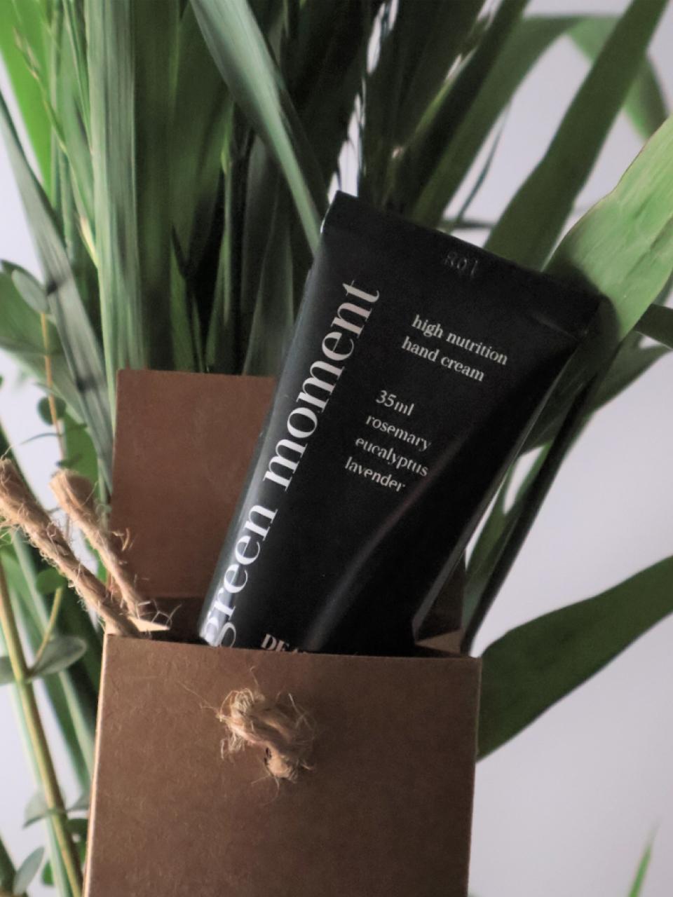 DEAR DRACENA Green Moment High Nutrition Hand Cream