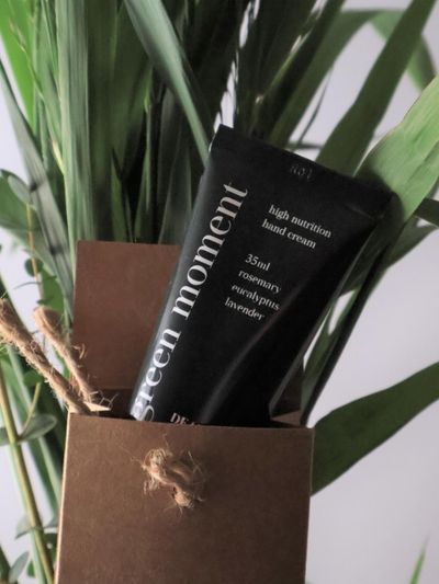 DEAR DRACENA Green Moment High Nutrition Hand Cream