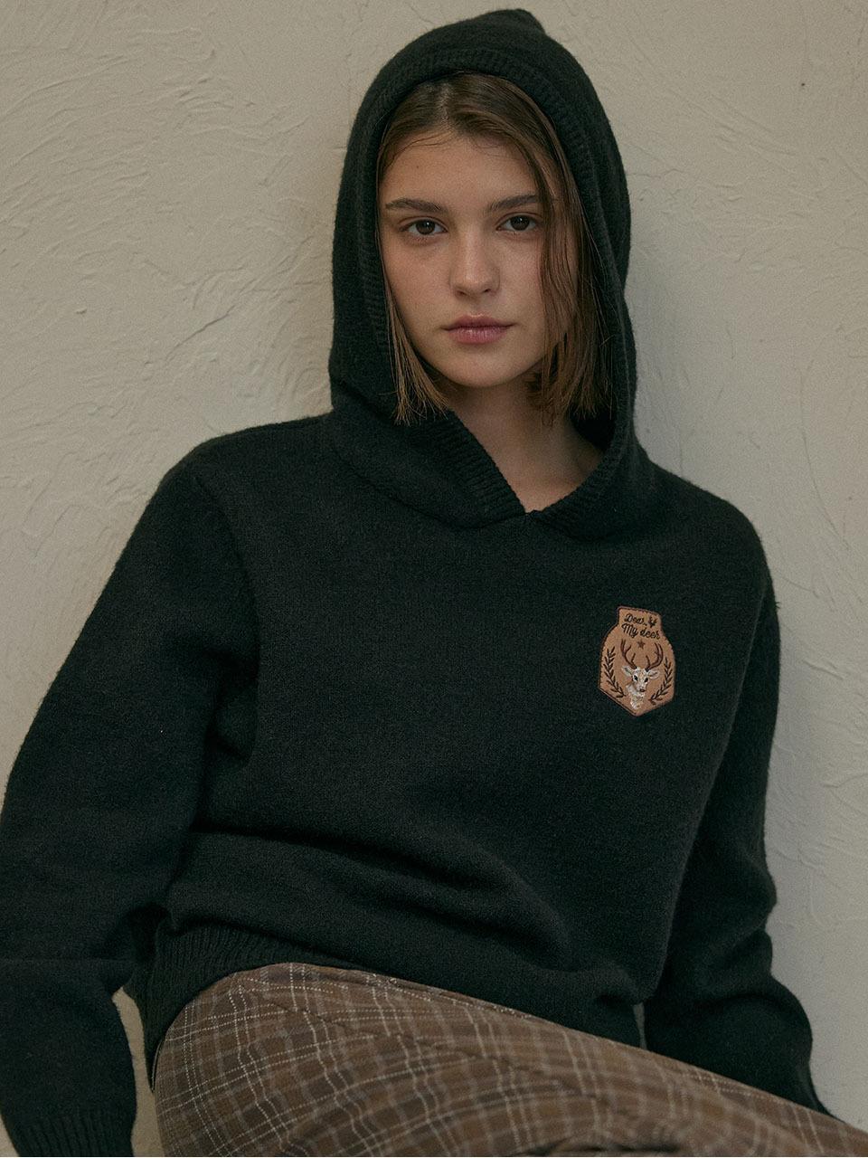 DEAR MY DEER Embroidered Wappen Knit Hoodie [Black]