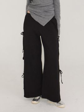DEARSTALKER Side Tie Wide Leg Cotton Blend Sweatpants [Black]