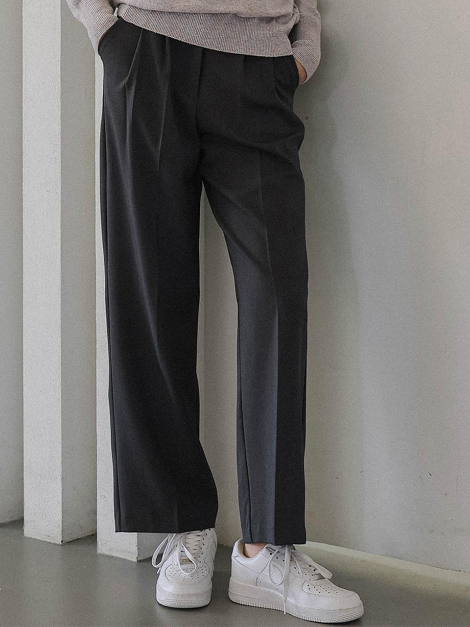 DEHEVE Basic Two Tuck Tailored Slacks [Charcoal]