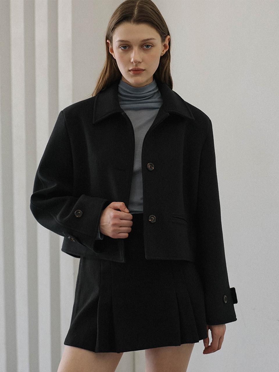 DEHEVE Cropped Contemporary Short Jacket [Black]