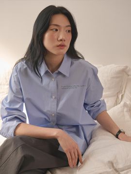 deiiiibydeiiii Freedom Lettering Basic Shirt [Blue]