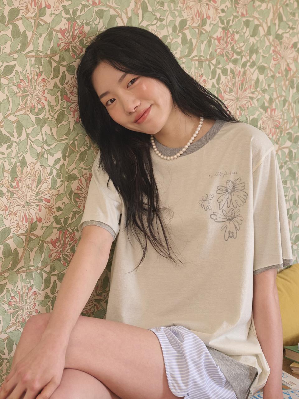 deiiiibydeiiii Layered Floral Half Sleeve T-shirt [Gray]