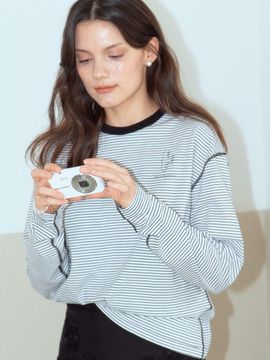 deiiiibydeiiii Signature Logo Stripe T-Shirt [White]