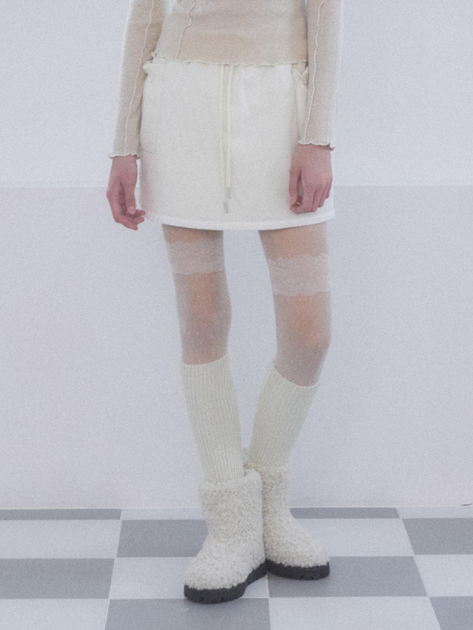 DELICCENT Padded mini skirt [IVORY]