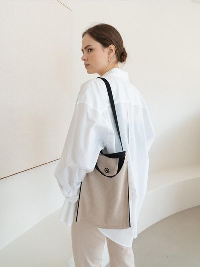 DEPOUND Biscuit Bag (M)-Black