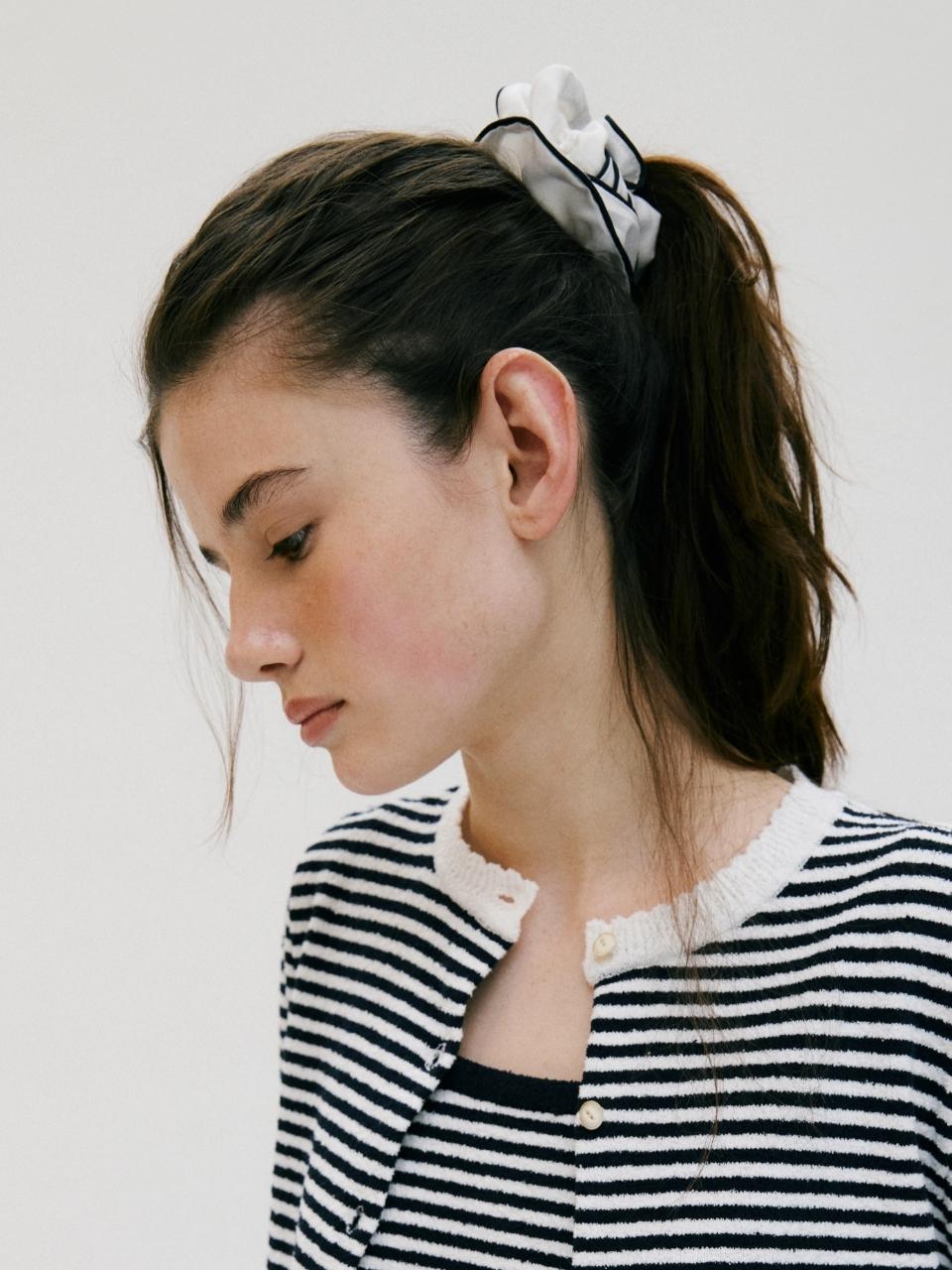 DEPOUND Line Double Scrunchie Hair Tie [WHITE]