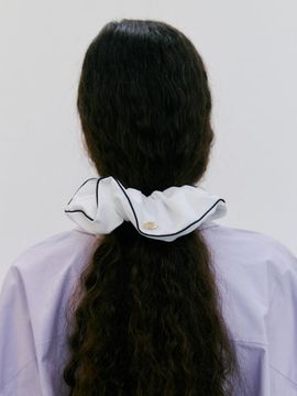 DEPOUND Line Scrunchie (Single) [White]