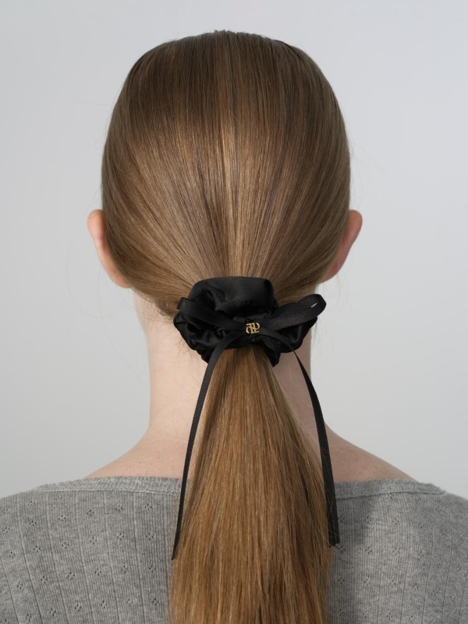 DEPOUND ribbon charm scrunchie (satin) - black (S)