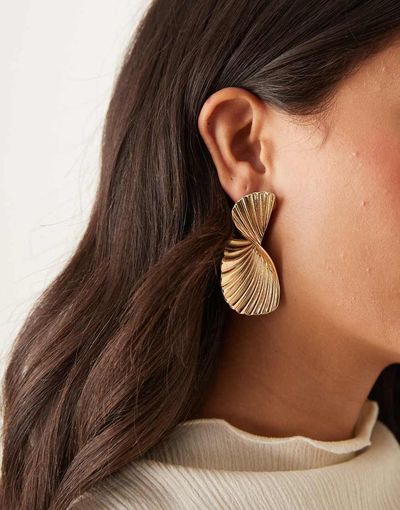 DesignB London DesignB London fanned statement stud earrings in gold
