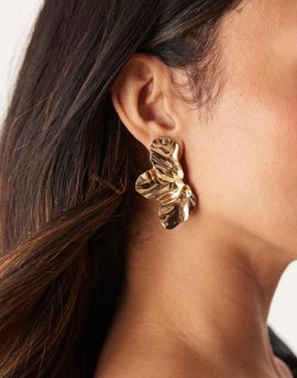 DesignB London DesignB London flower stud earrings in gold