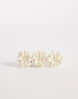 DesignB London DesignB London pearl flower barette hair clip in white
