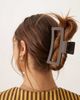 DesignB London DesignB London XL hair claw in chocolate brown - 1