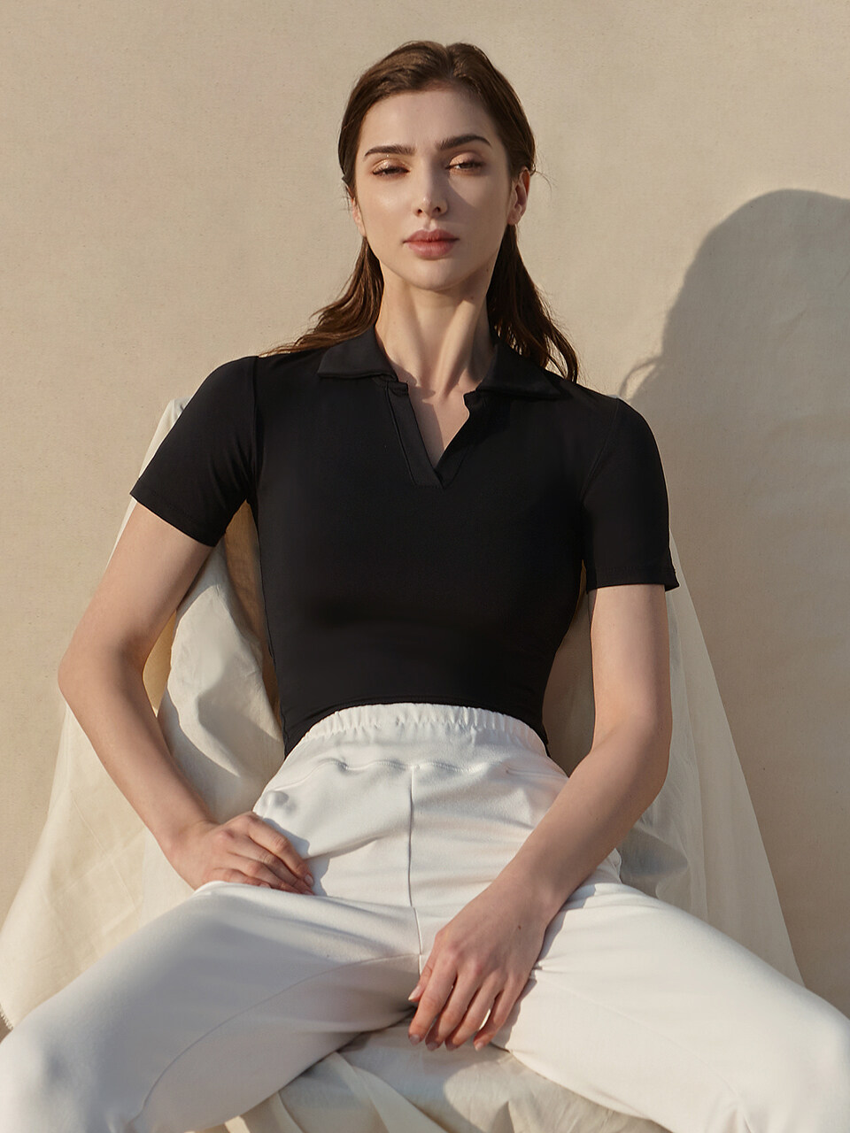 DEVIWEAR Air Fit Collar Crop Short Sleeved Top