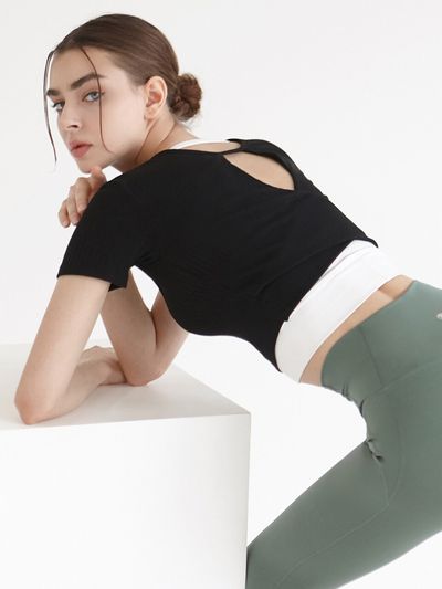 DEVIWEAR Women Yoga Clothes DEVI-T0072 Pilates Ribbed Short-sleeve Top_Black