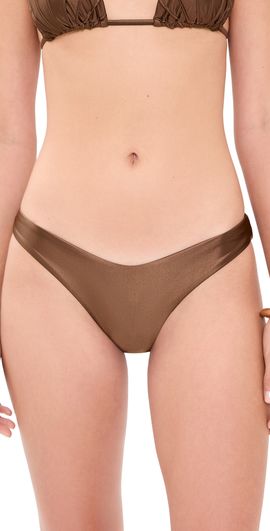 Devon Windsor Devon Windsor Larissa Bottoms Cocoa