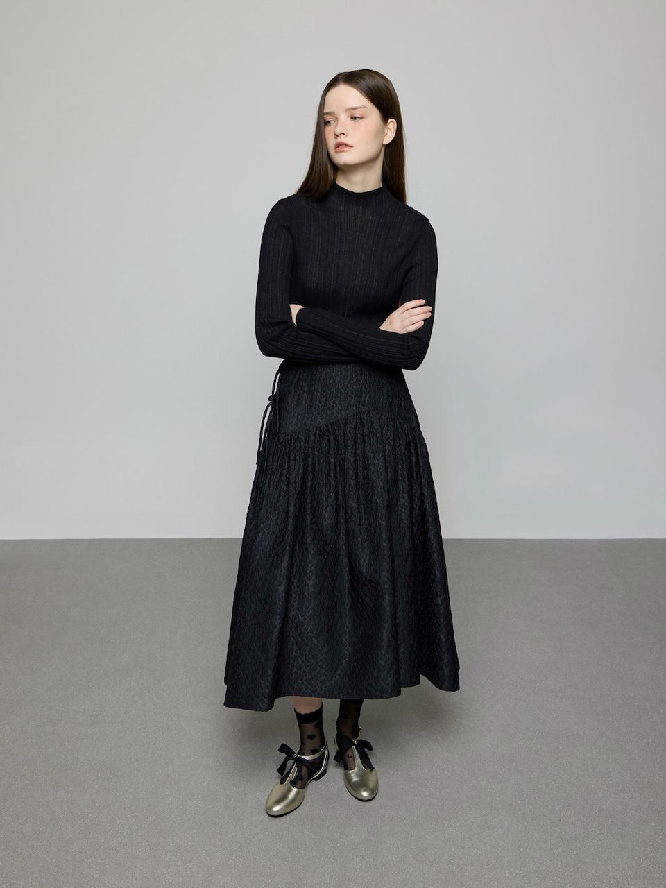 DEWL Ribbon Detail Flare Embossed Skirt [BK] (D251MSD006)