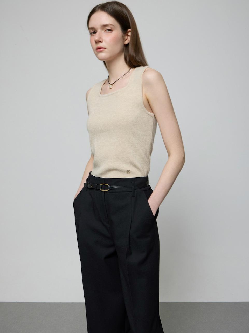 DEWL Square Neck Knit Sweater (D251KSK013)