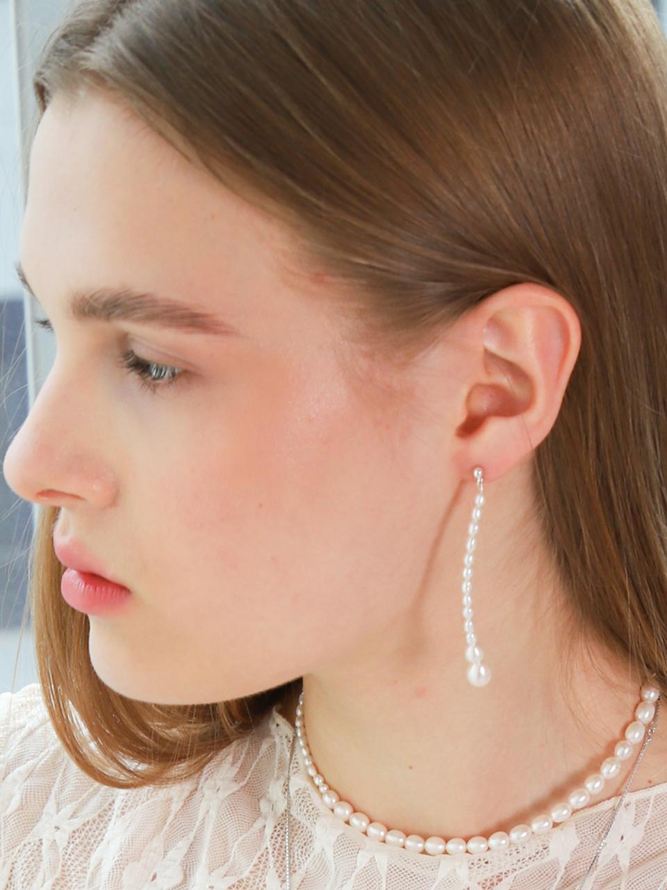 dfarbe Freshwater Pearl Gradient 925 Silver Stud Earrings [Silver Beige]