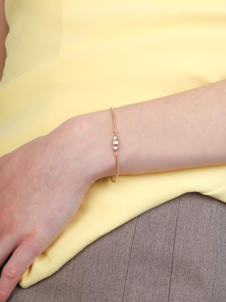 dfarbe Gold Trillion Moissanite Chain Bracelet