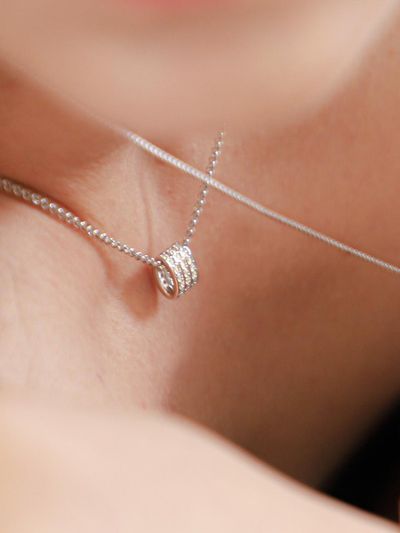 dfarbe Natural Moissanite Carved 925 Silver Necklace [Beige Gold]