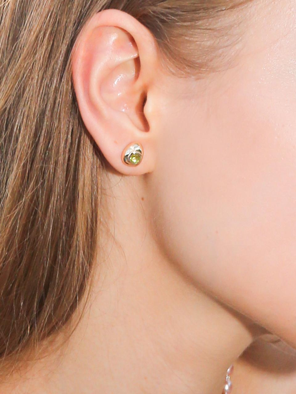 dfarbe Sterling Silver Teardrop Stud Earrings [Green]