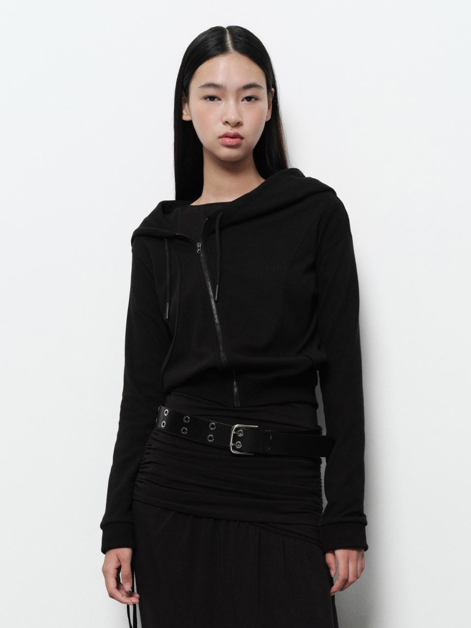DIAGONAL DIAGONAL ZIP UP HOODIE [black]