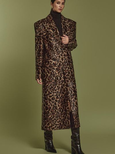 DINT Leopard Printed Fleece Quilted Long Coat (MBD42O2JK013)