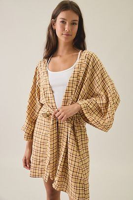 Dippin Daisys Dippin Daisys Marilyn Vanilla Latte Wrap Robe in Vanilla Latte, Women's at Urban Outfitters