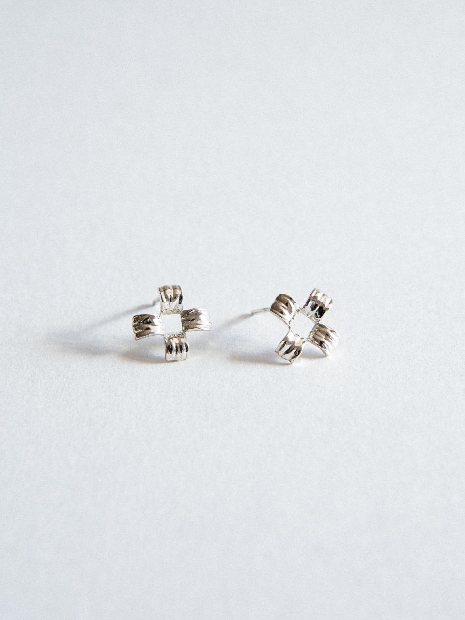 DOL Cross Flower Earring [silver/gold]