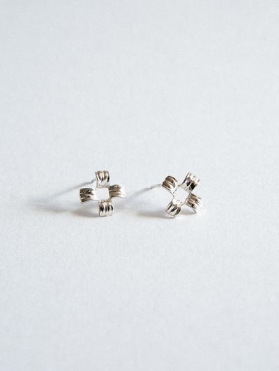 DOL Cross Flower Earring [silver/gold]