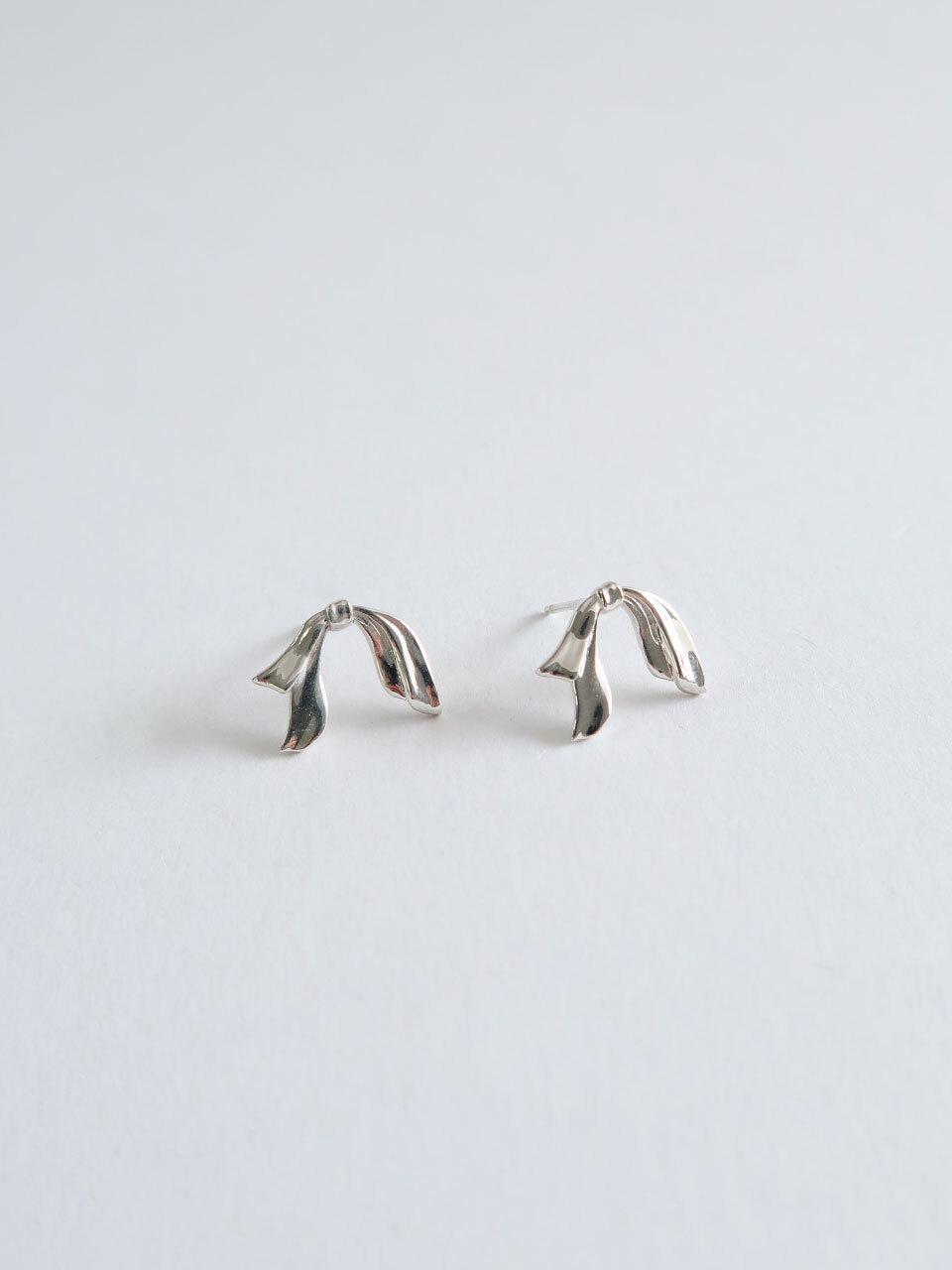 DOL Silver 925 Ribbon Petal Earring