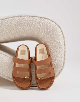 Dolce Vita Dolce Vita Sally toe loop sandals with gold hardware in tan leather-Brown