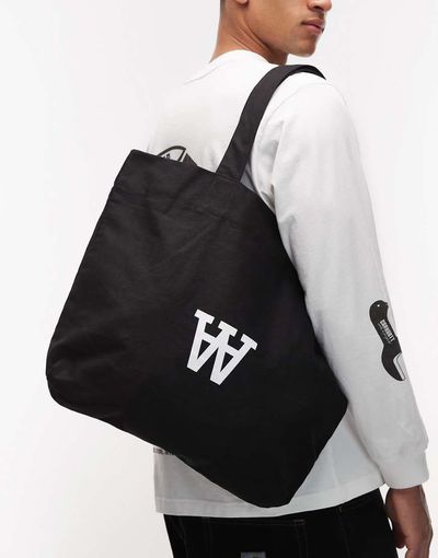 Double A by Wood Wood Double A By Wood Wood Conner tote bag in black