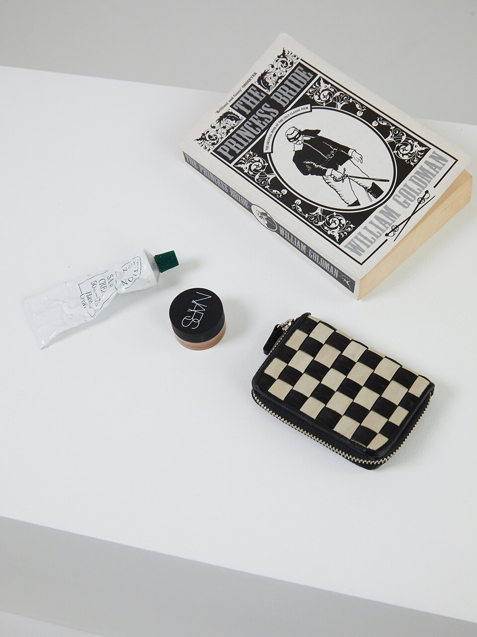 doublequotes Checker Board Card Wallet_Oreo