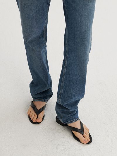 dough Flip-Flop Sandals_Black