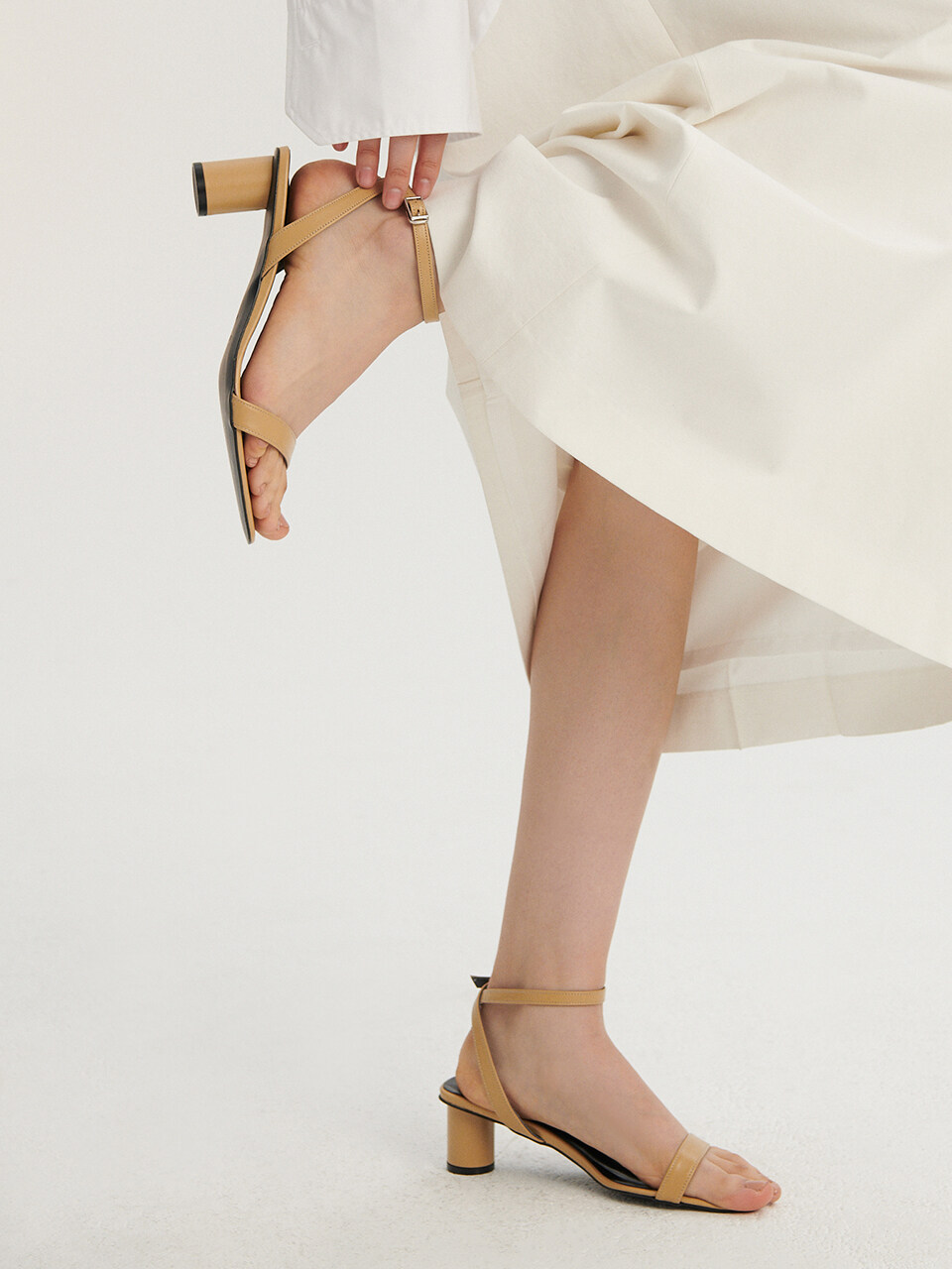 dough Single Strap Sandals_Beige