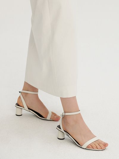 dough Single Strap Sandals_White