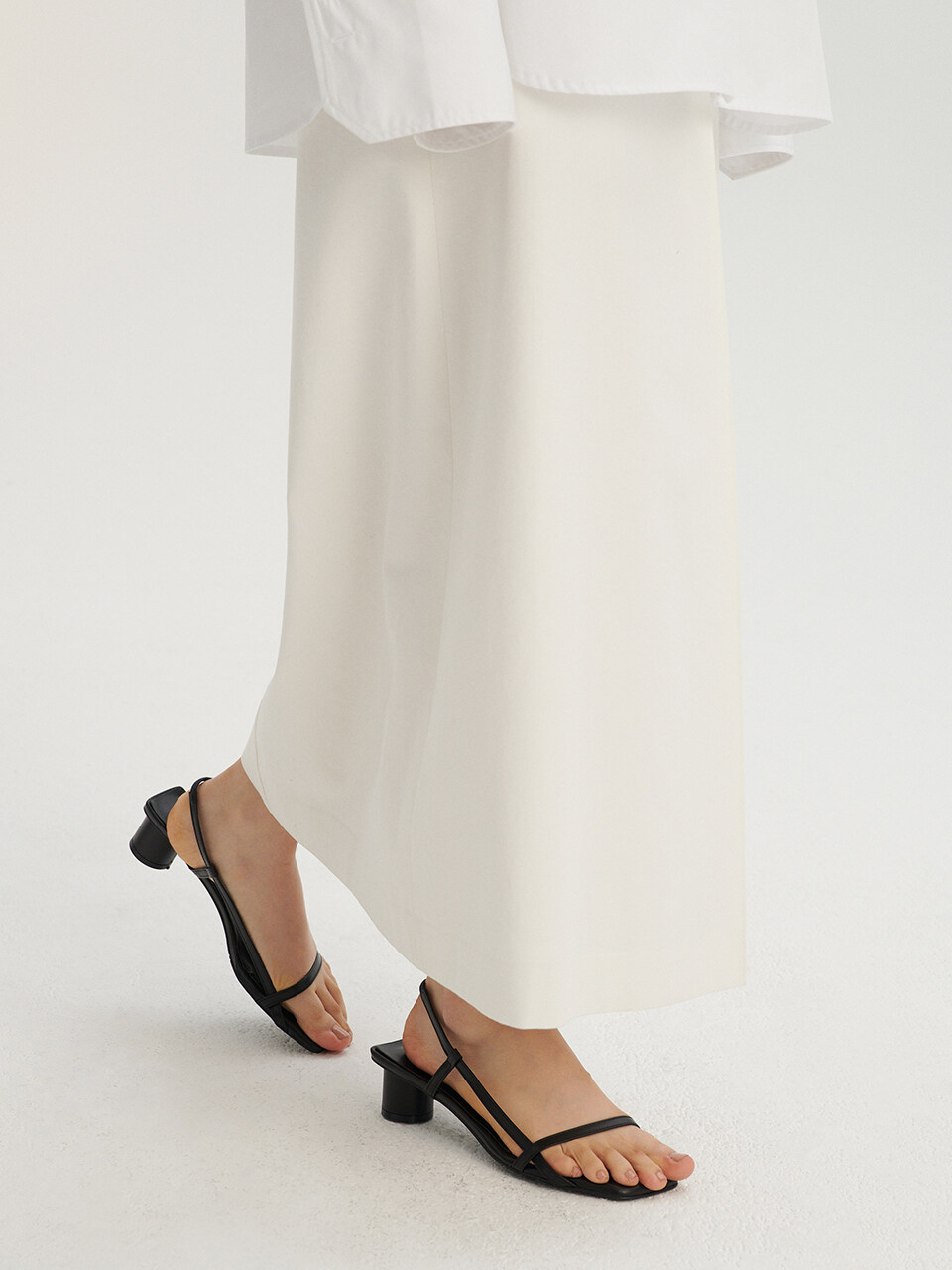 dough Square Toe Sandals_Black