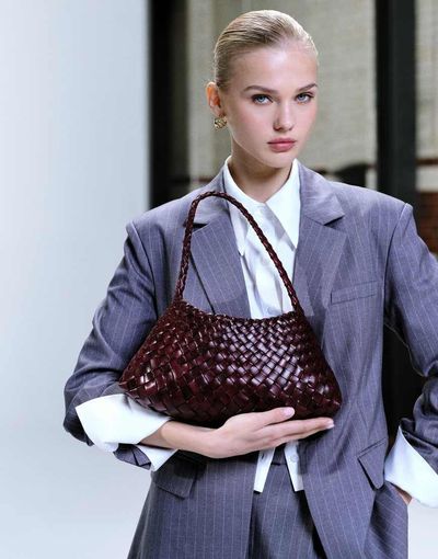 Dragon Diffusion Dragon Diffusion Rosanna woven leather shoulder bag in burgundy-Red